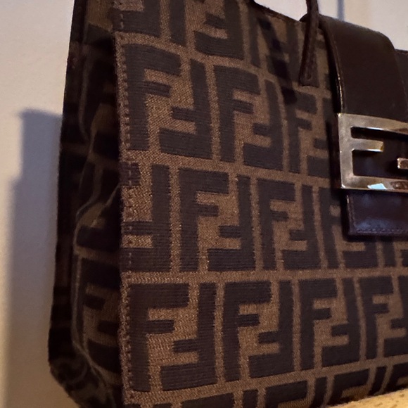 Fendi  Bag. 100% Authentic. Dustbag incl. In good used (vintage) condition. - Picture 3 of 14